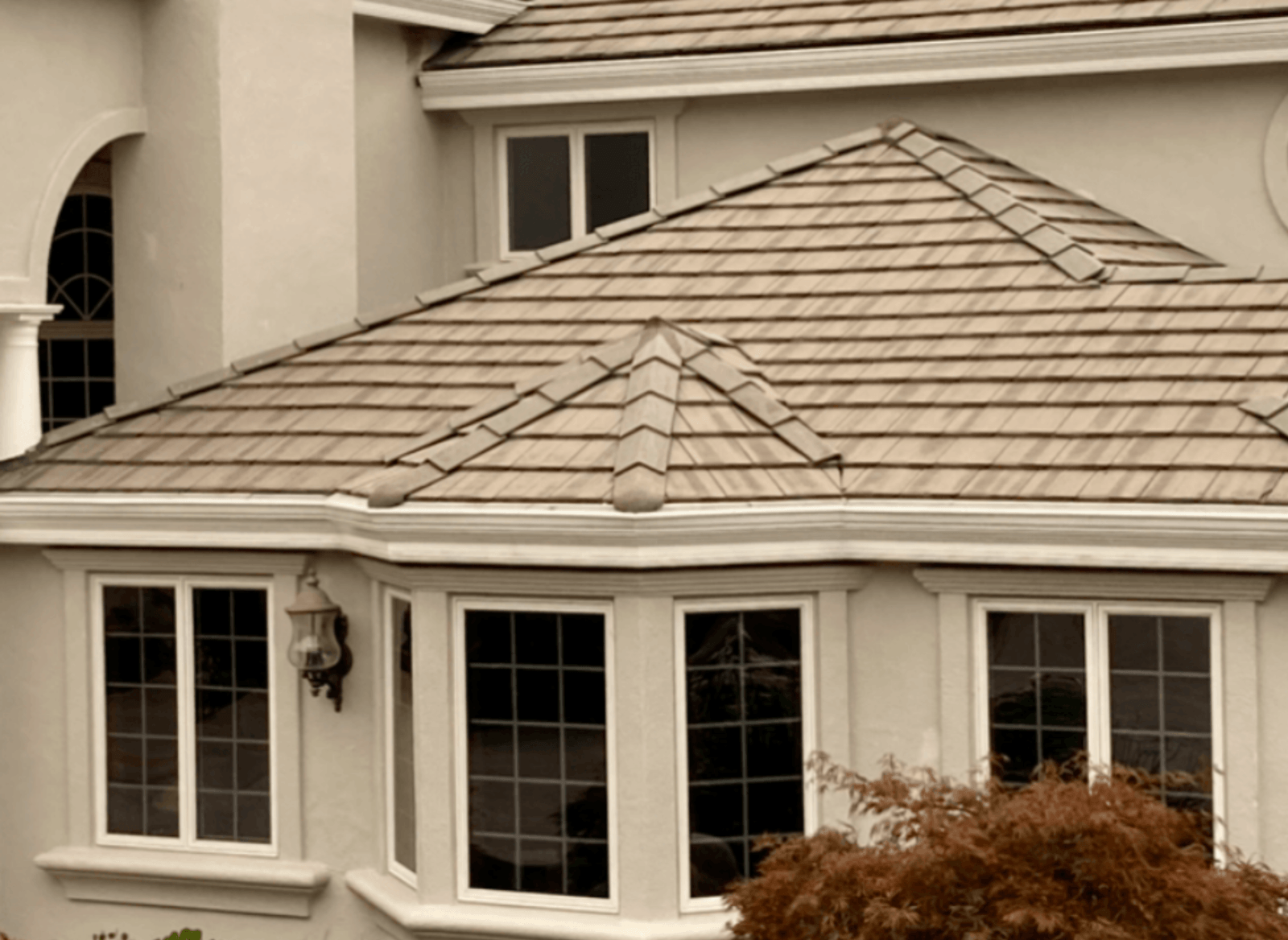 Plastic vs Metal Gutter Guards Which Should You Choose? Four Seasons