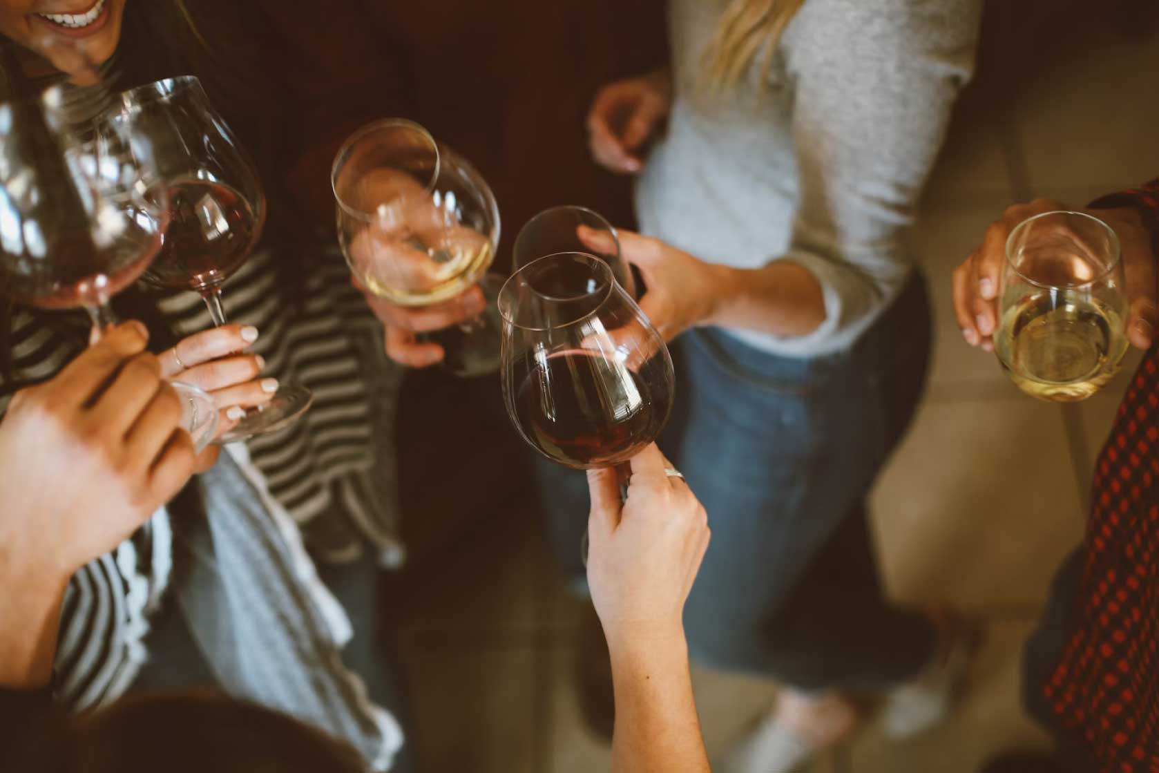 Macrobid and Alcohol Connection Risks and Effects