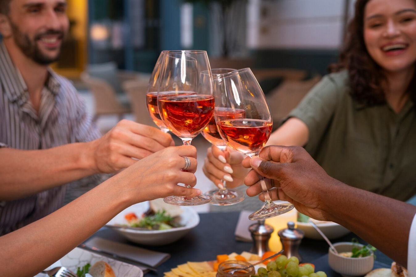 Is it Safe to Mix Alcohol & Tylenol?