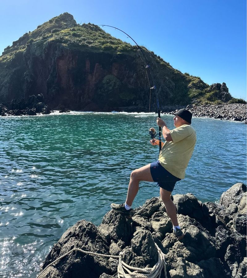 Fishing off the bricks - Fishing Guide