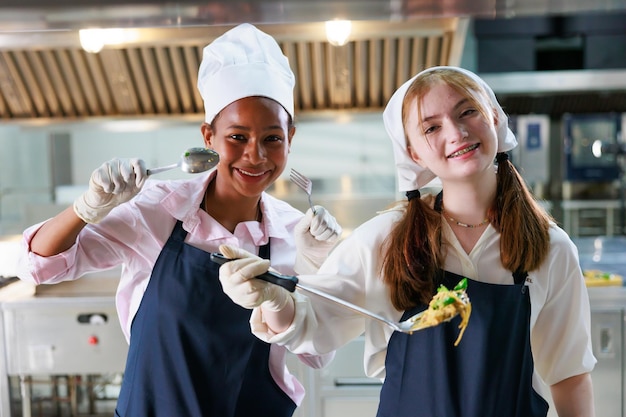Guia Prático: Como Elaborar um Currículo Eficaz para Ajudante de Cozinha