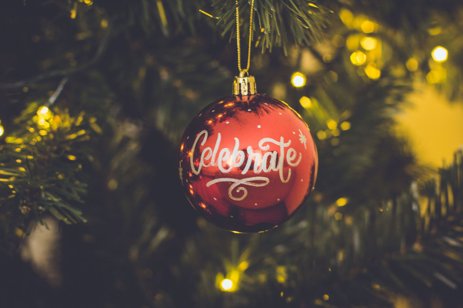 How To Plan Your Office Christmas Party UK Guide • Lovelife News