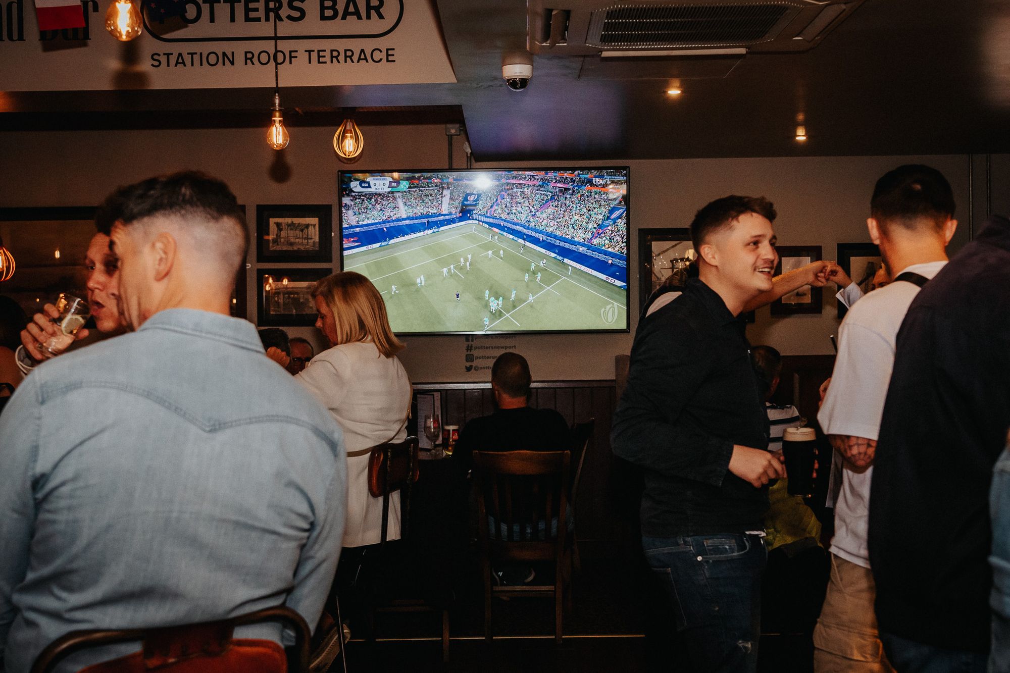 Potters Pub Newport Food, Drinks, & Hospitality