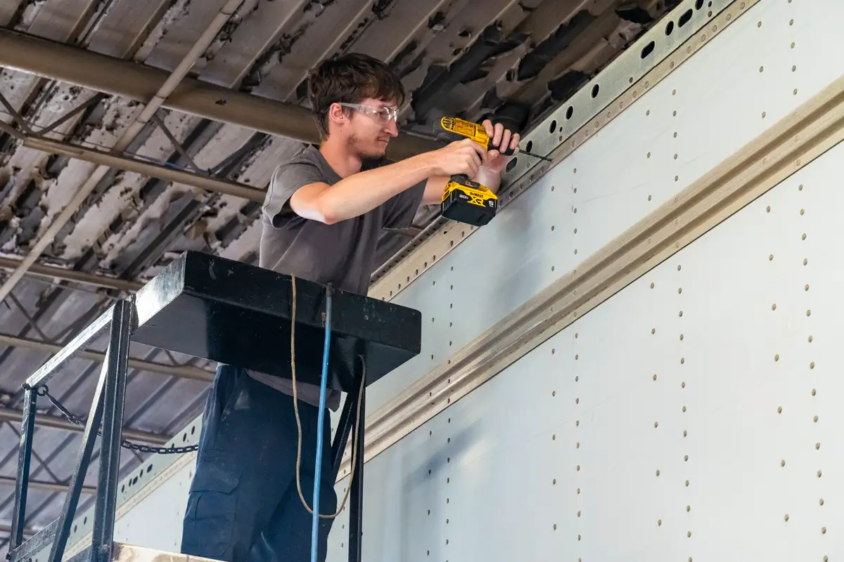 Trailer Repair Services in Windsor, ON | OMTS