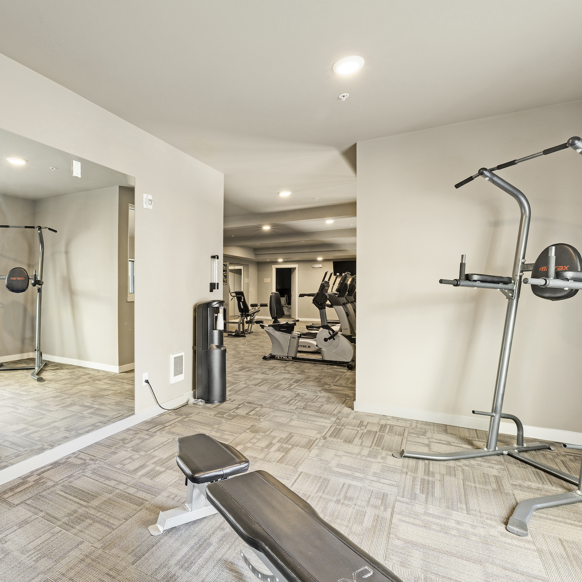 Gig Harbor's Finest Apartment Amenities at Your Doorstep Summit Tower