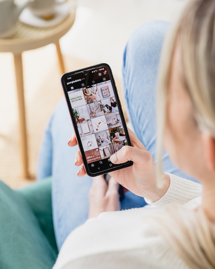 How To Write Great Instagram Captions A Guide For Agencies MixBloom how-to-write-great-instagram-captions-a-guide-for-agencies-mixbloom