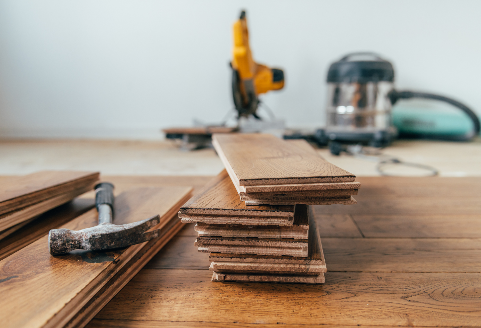 When to Hire an Odd Jobs and Repair Team