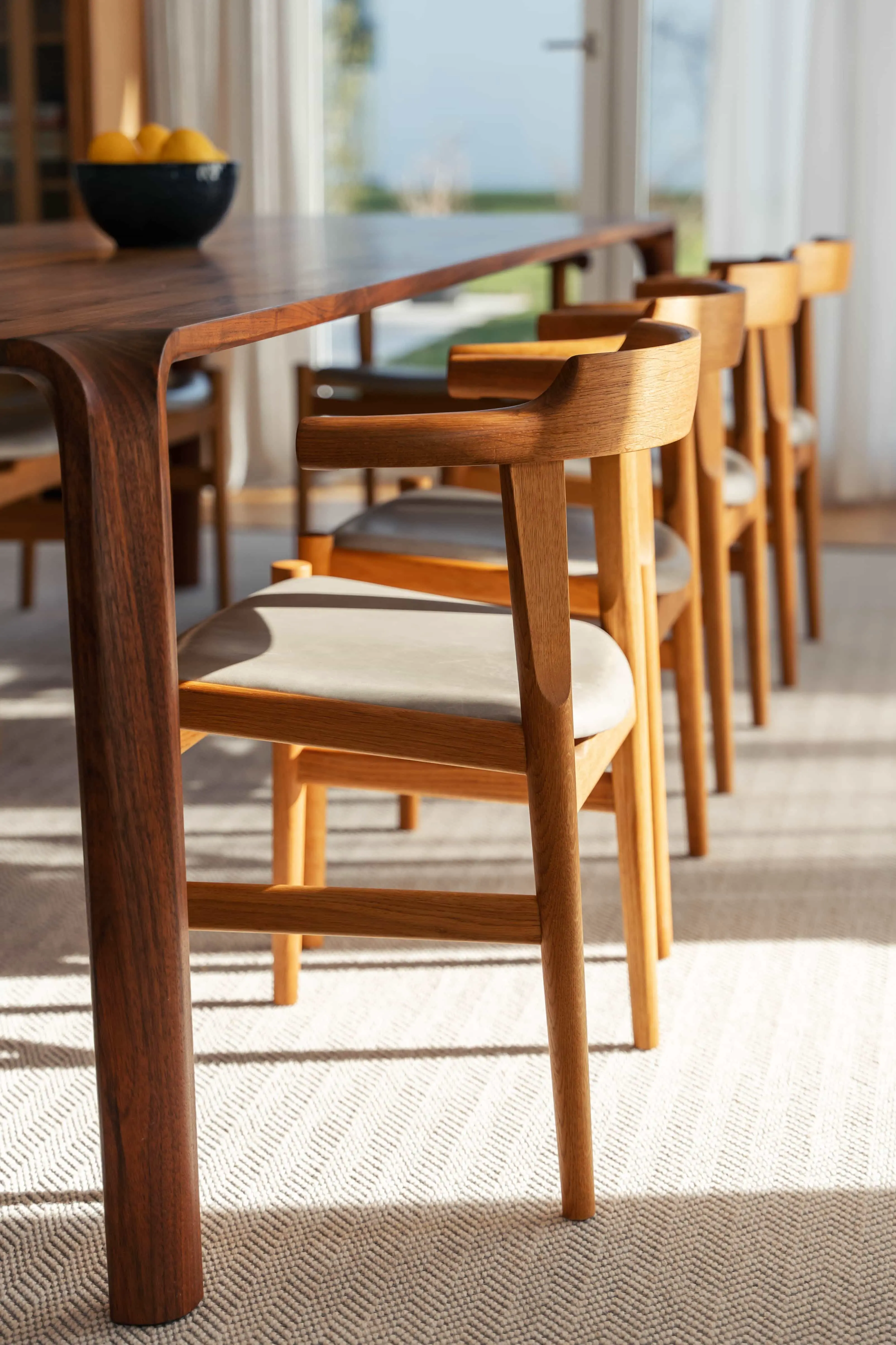 Stunning Upscale Scandinavian Apartment Living image