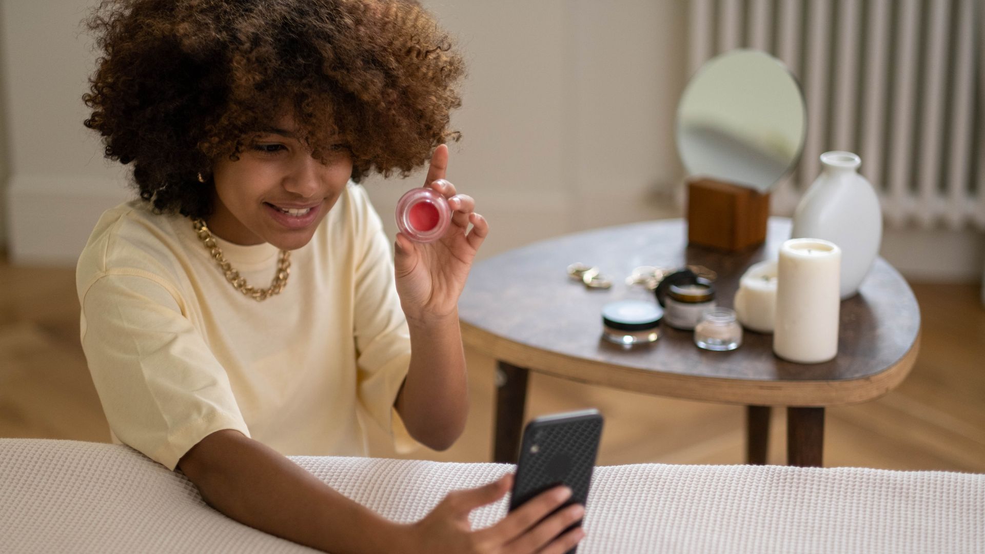 competitive advantage ecommerce through influencer product review