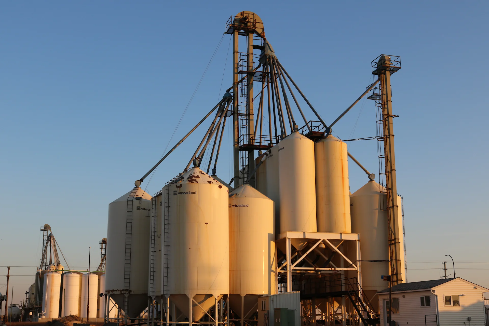 Upwards facing shot of the Sahara field mine