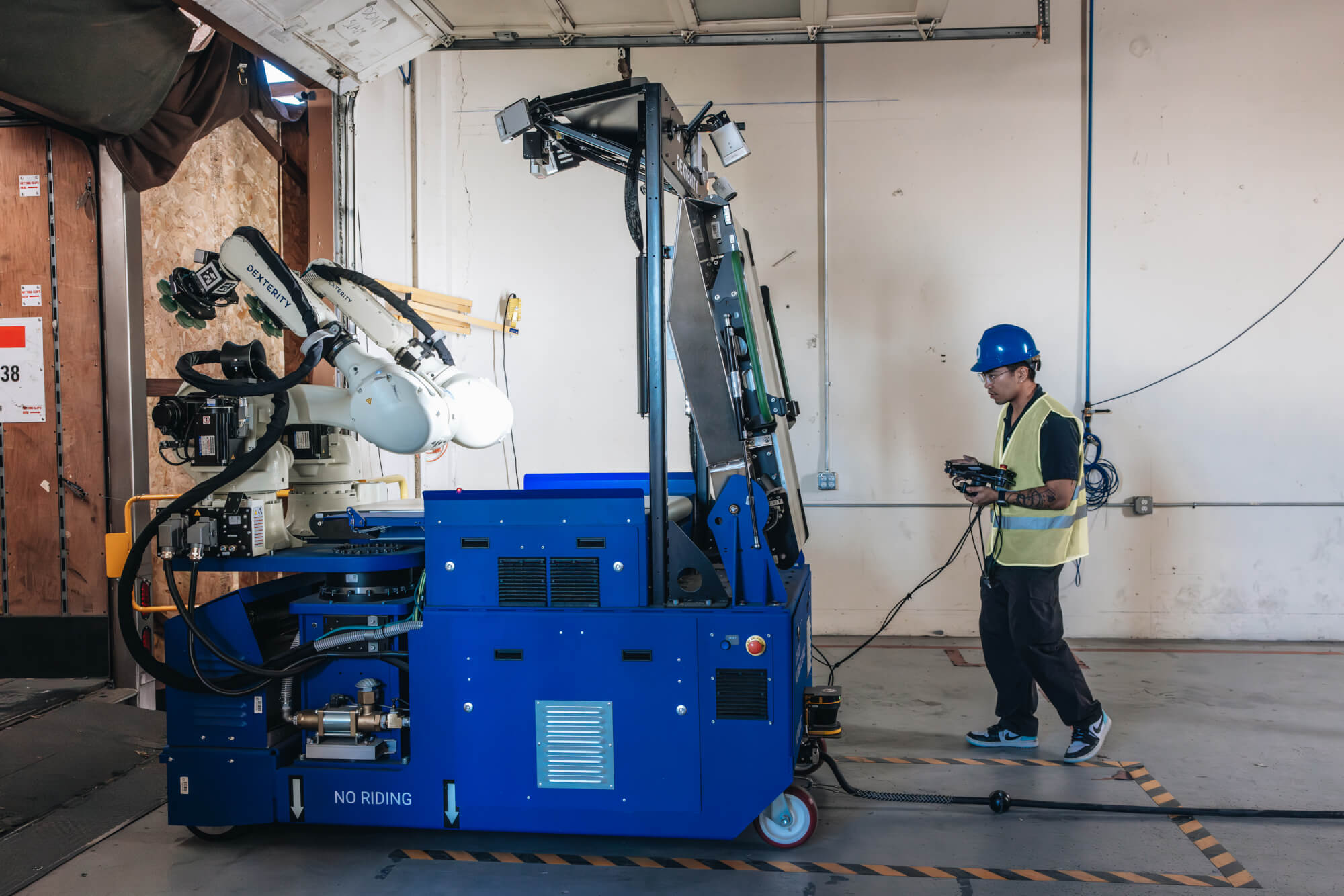 Robotic Truck Loading and Unloading | Products | Dexterity