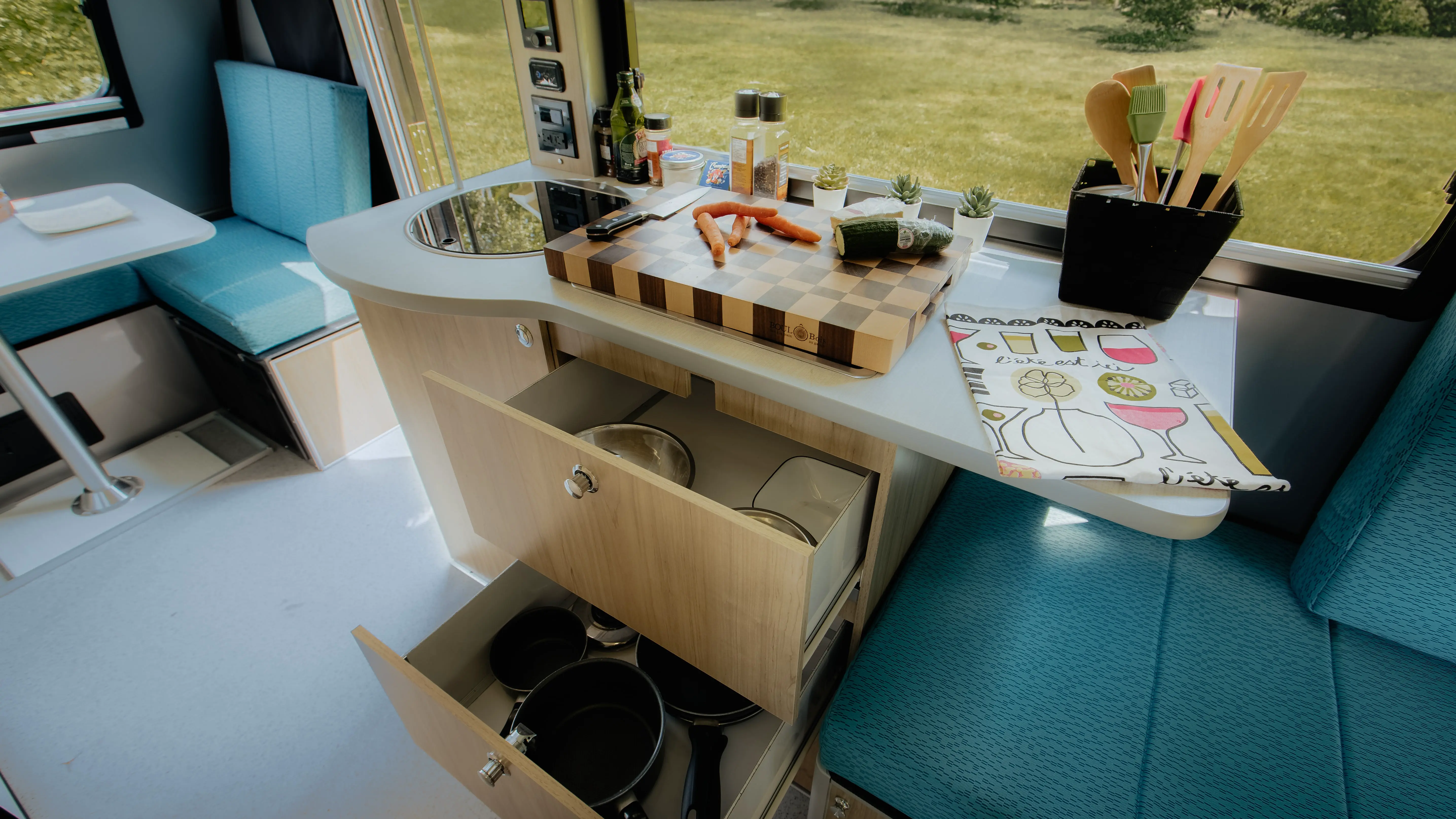 F1743 Shipping Alto F Series Safari Condo