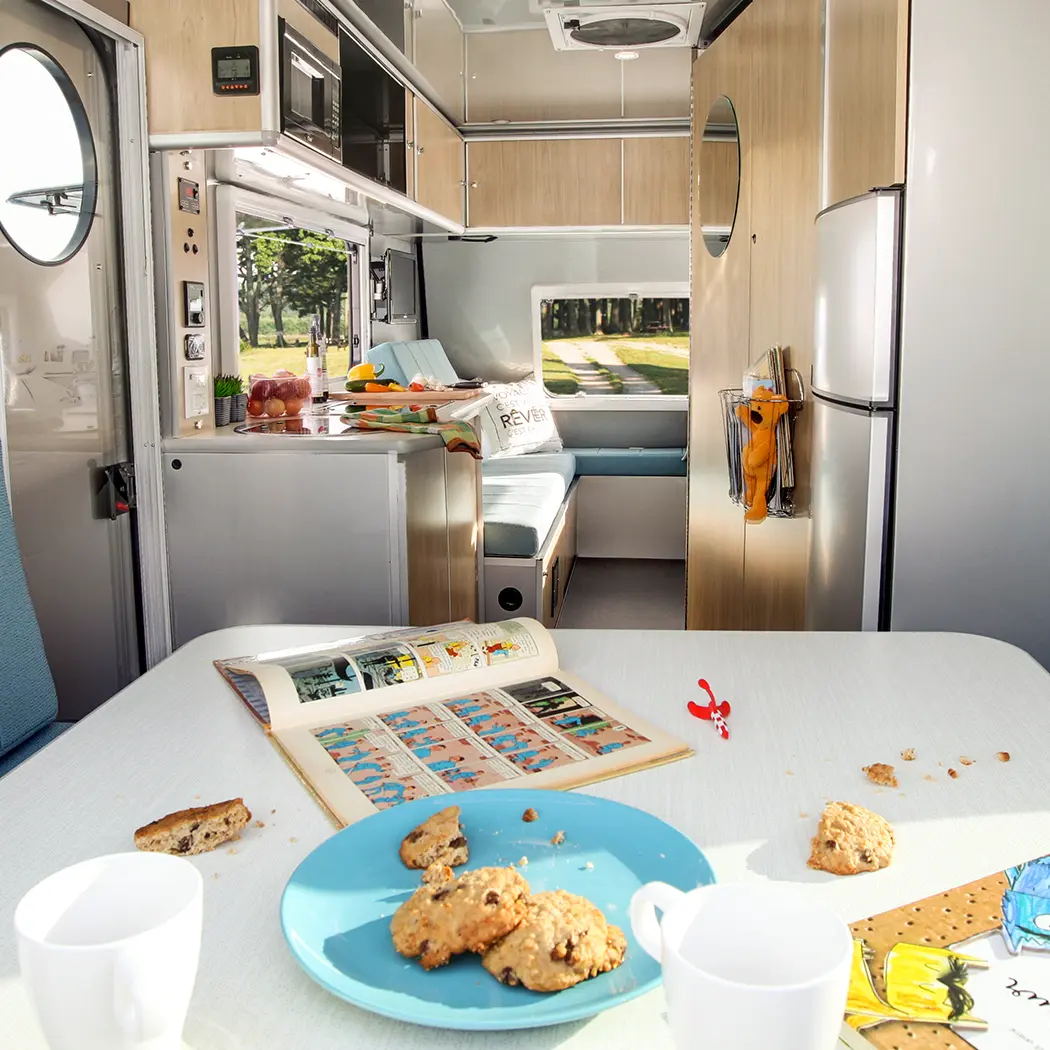 F2114 Alto F Series Safari Condo