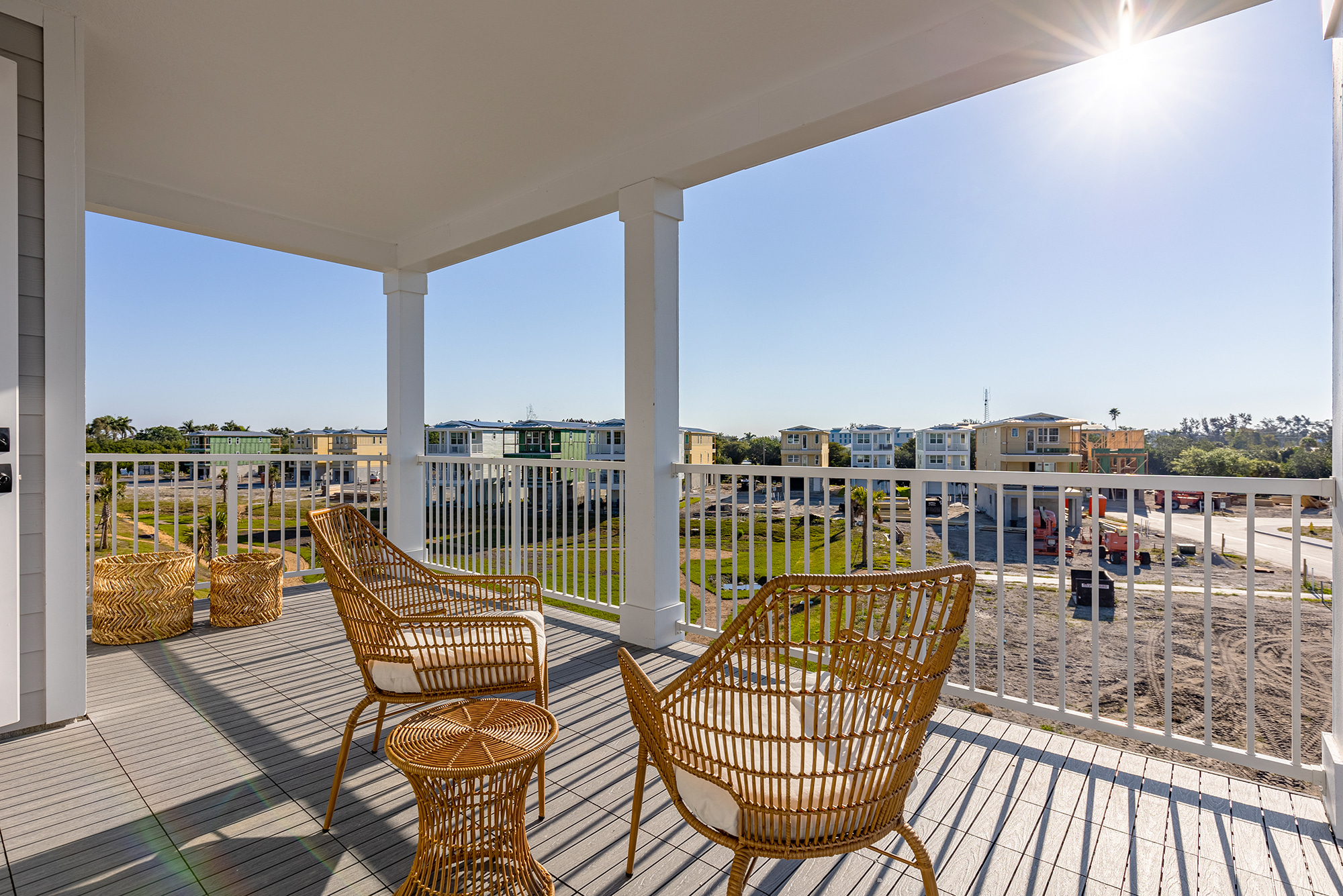 Hunter's Point, The Pearl's Interior