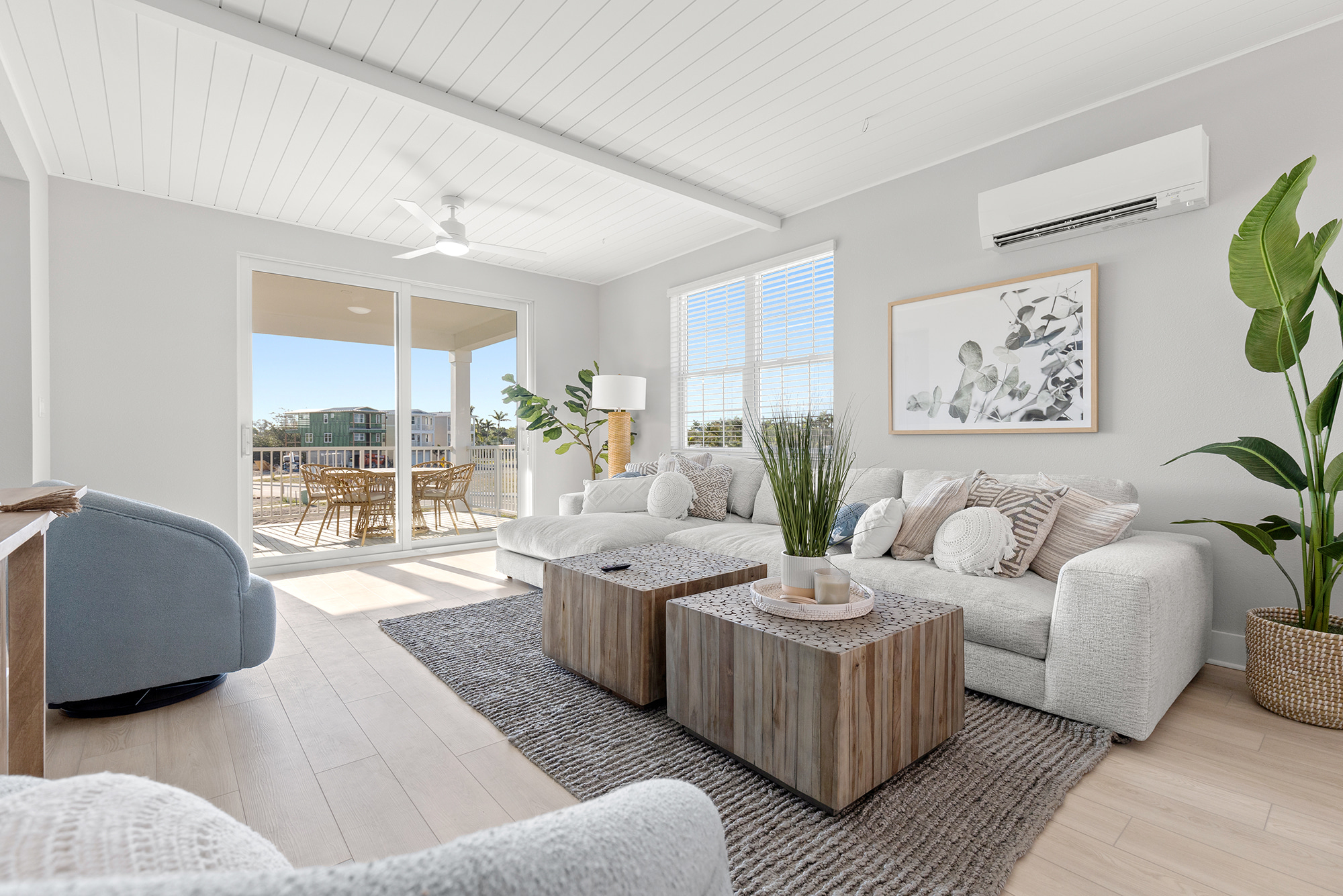 Hunter's Point, The Pearl's Interior