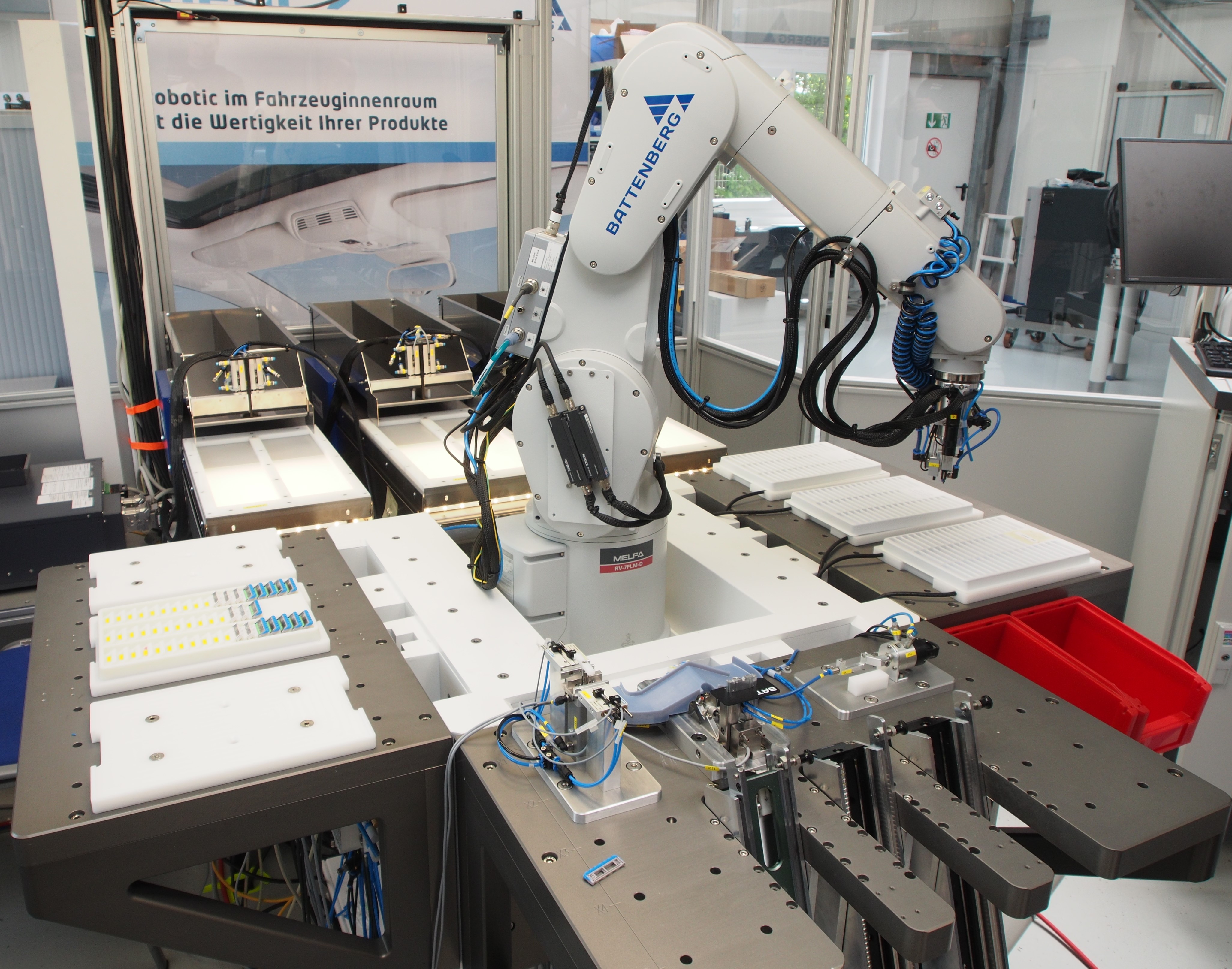 Assembly of prototype razor cartridges