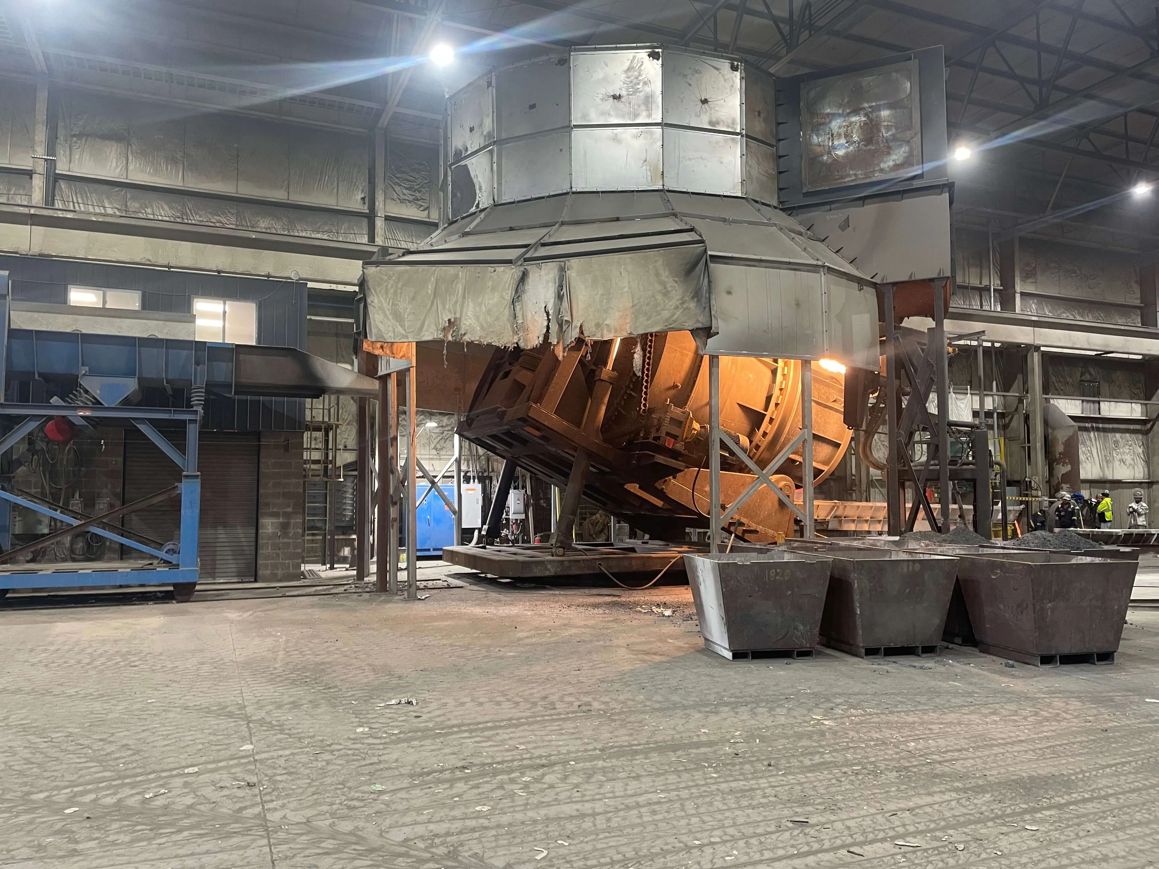 An image of Aluimicore machinery at their plant.