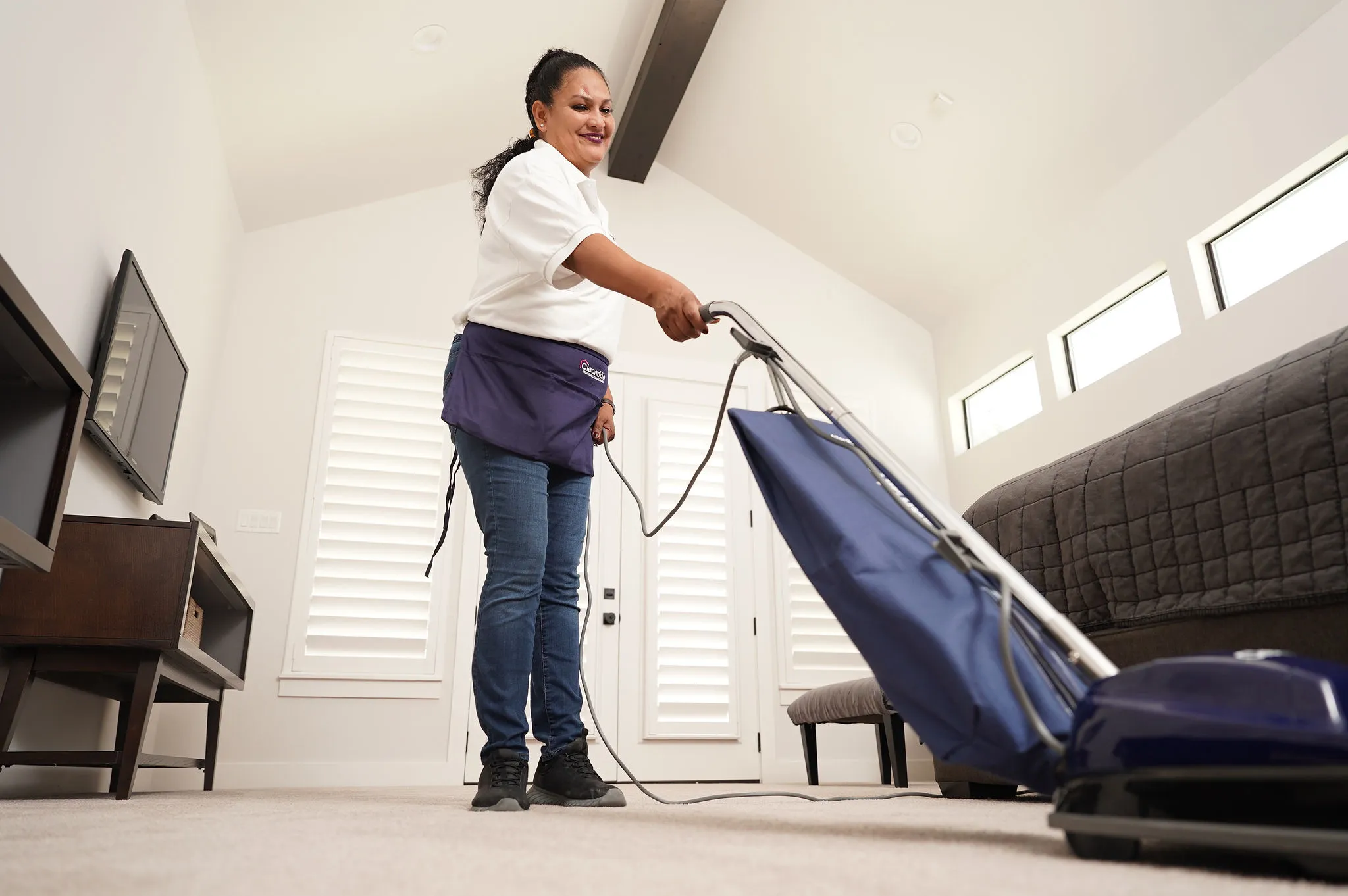Is Sweeping Better Than Vacuuming? Cleandae