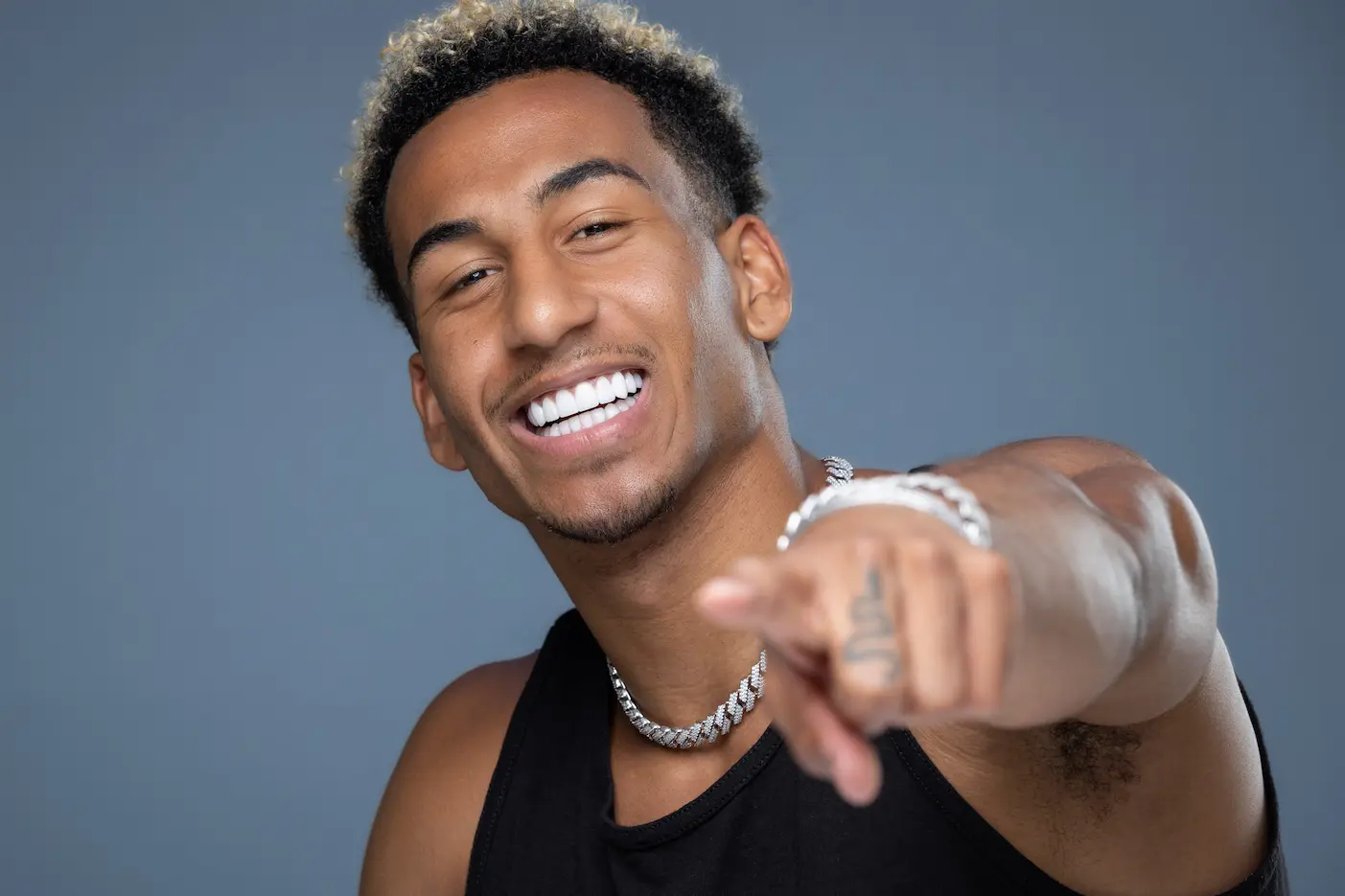 Porcelain Veneers in Orange County Get Dental Veneers