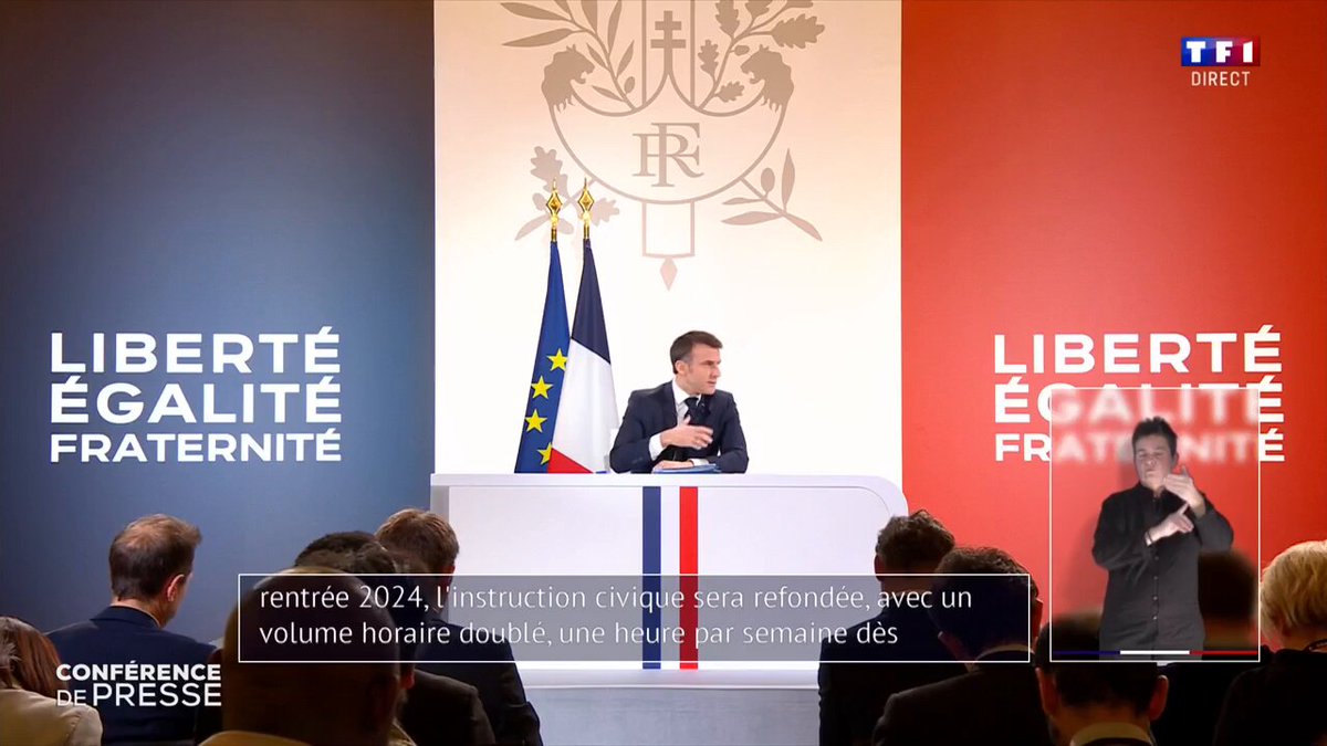 « Je souhaite que le théâtre devienne un passage obligé au collège dès la rentrée prochaine. » #Macron20h15
