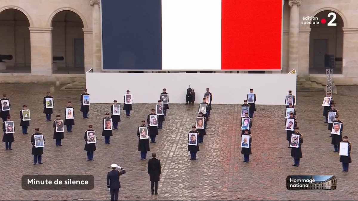 « Les citoyens français décédés le 7 octobre n'étaient pas tous nés en France, et ils ne sont pas morts sous le ciel français.
Mais ils étaient Français, car ils portaient un amour pour la France dans leur cœur. » — @EmmanuelMacron