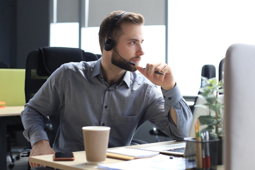 Customer Service Professional Resume| A Comprehensive Guide