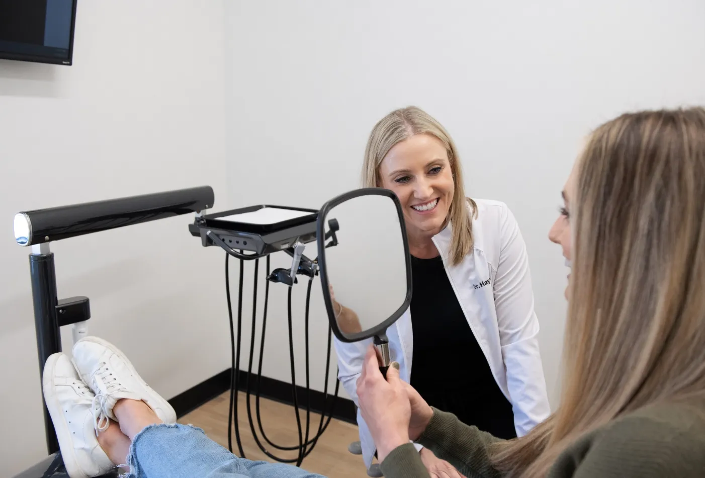 Dentist in Chicago Smile Design Studio Of Hyde Park LLC