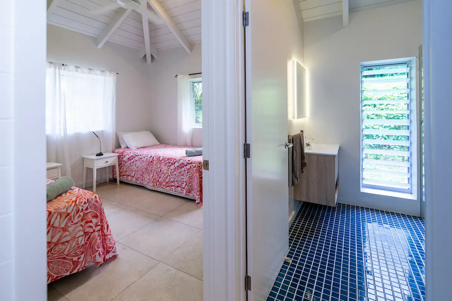 Anchors Aweigh Serene Home/Stay in Takitumu, Rarotonga with Pool, BBQ