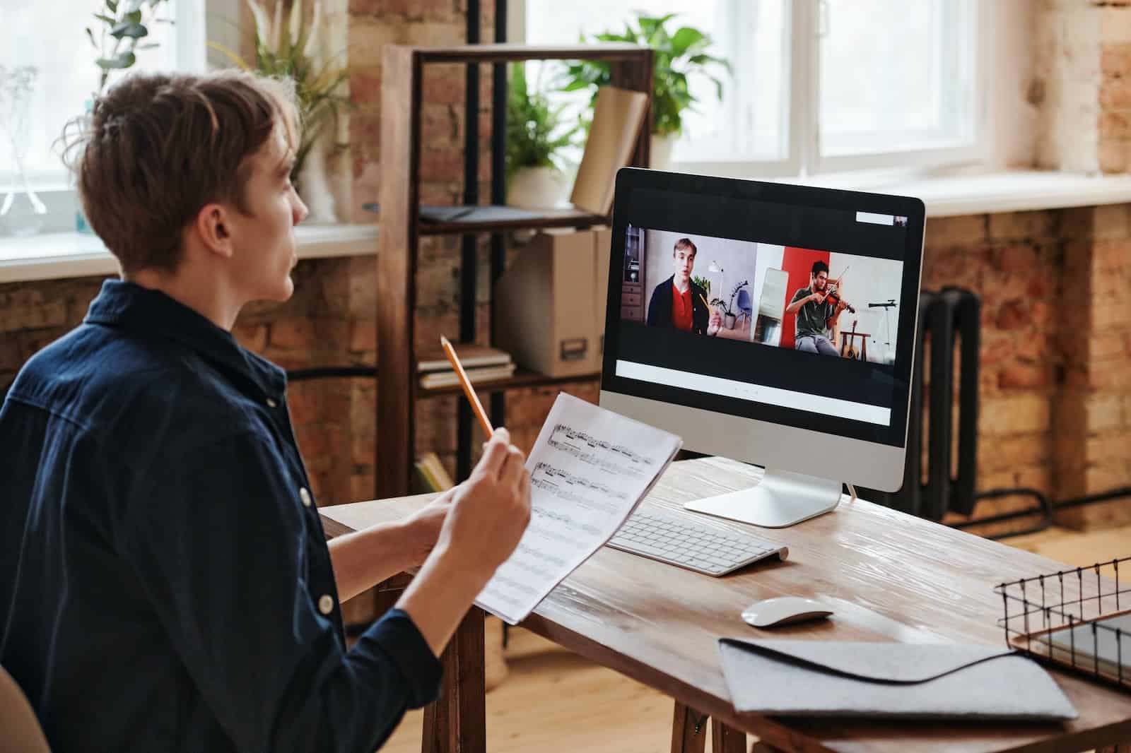 How To Create Host A Webinar In 10 Easy Steps Teachable How To Create Host A Webinar In 10 Easy Steps Teachable