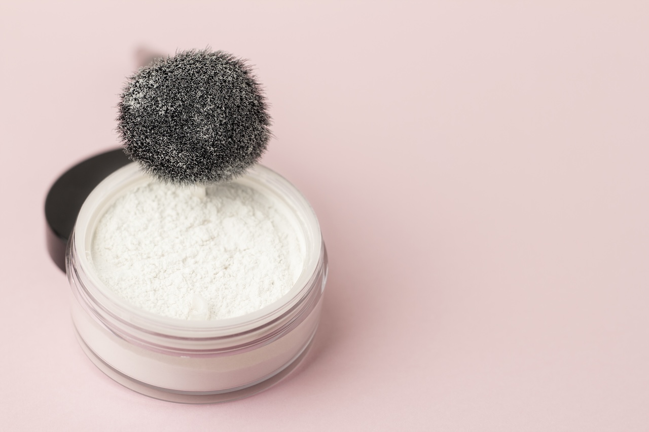 The Power of Powder: A Deep Dive into Makeup's Unsung Hero