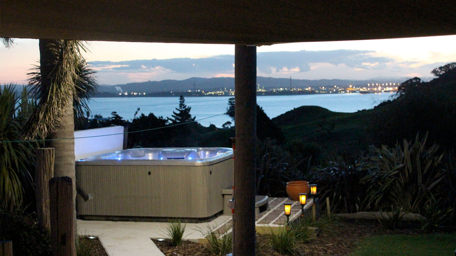 Whangarei Gone Coastal Air BNB Holiday Home