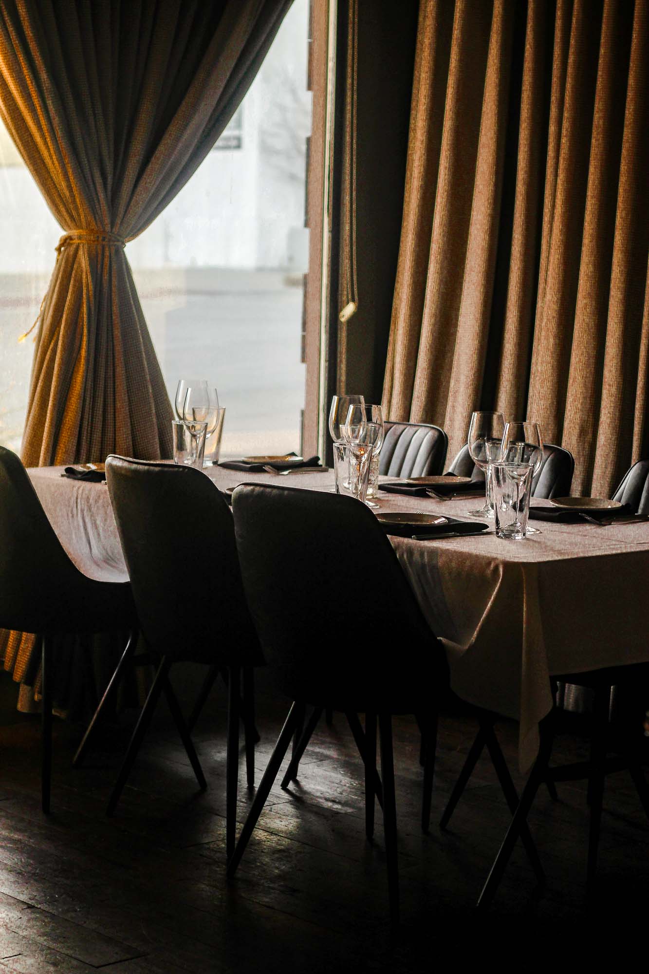Queenies Steakhouse - uzvzfas