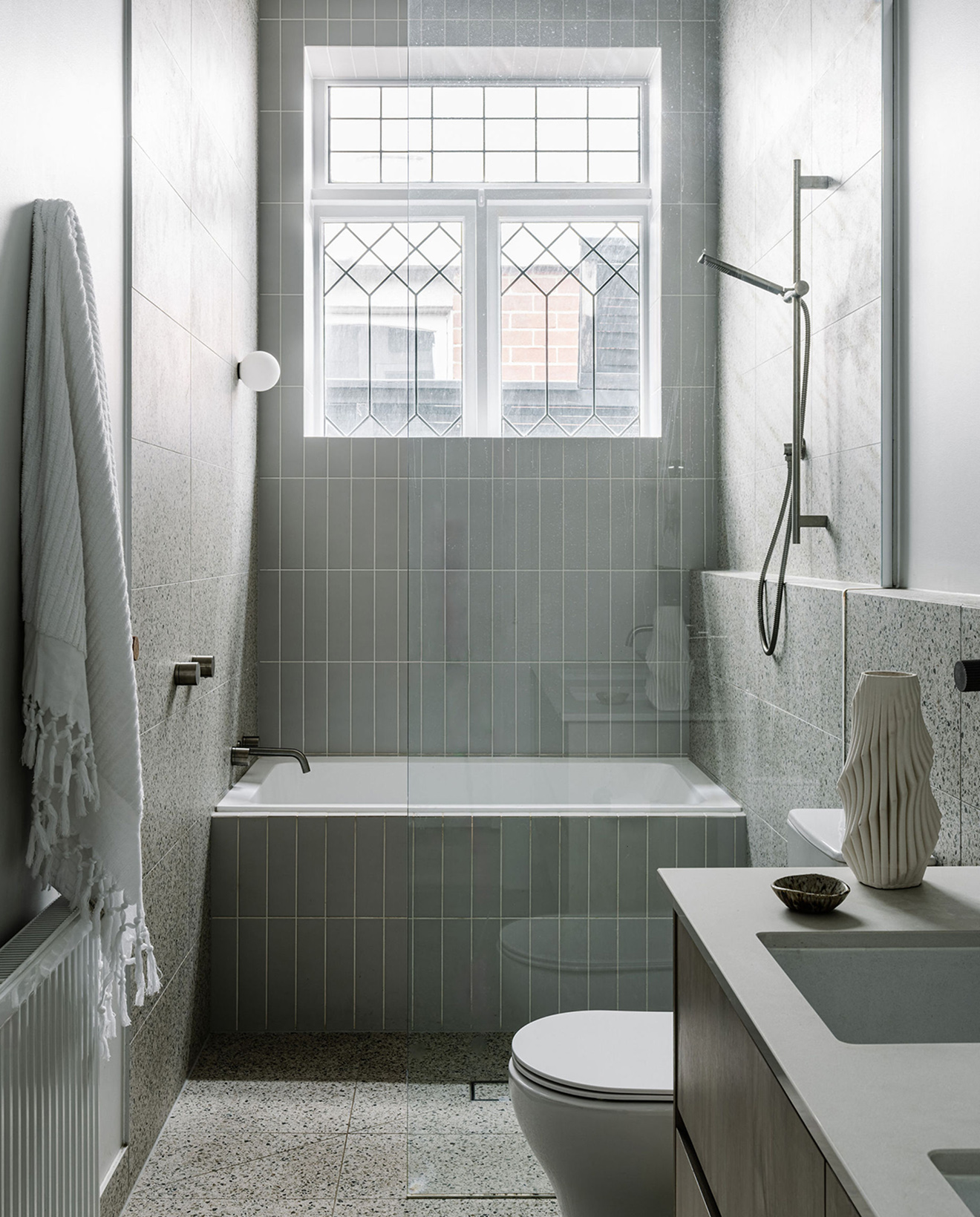 Housing for well-being with minimal energy and material demand