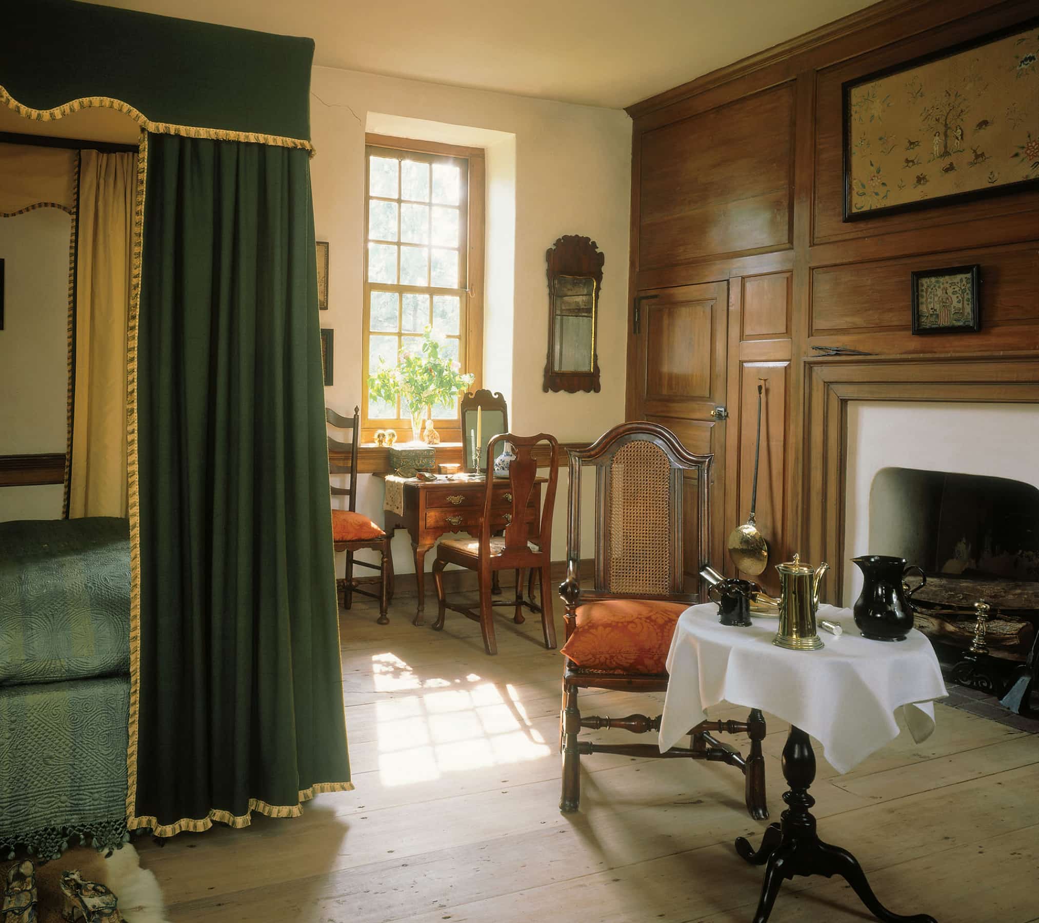 Image of the Best Bedchamber in Wright's Ferry Mansion