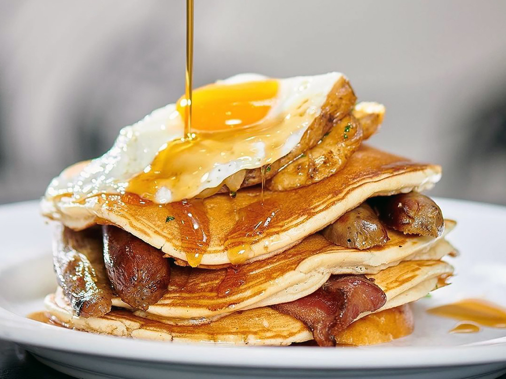 Eggspectation Allday Breakfast Restaurant The Beach JBR, Dubai, UAE