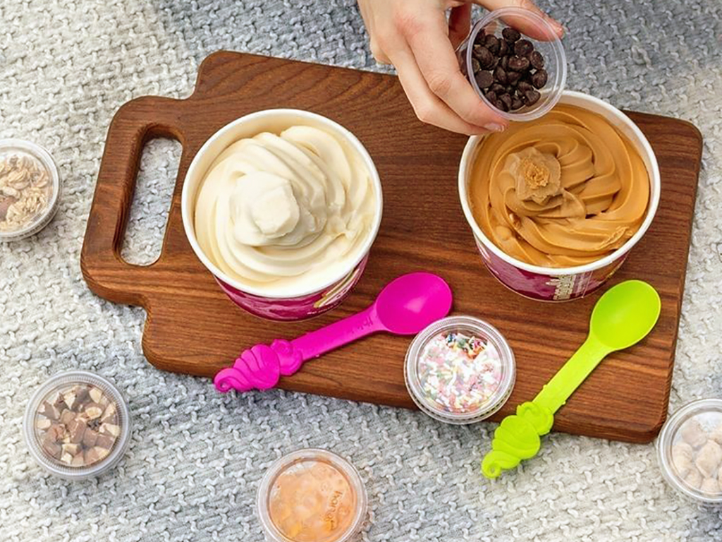 Menchie's Frozen Yogurt Shop The Beach JBR, Dubai, UAE