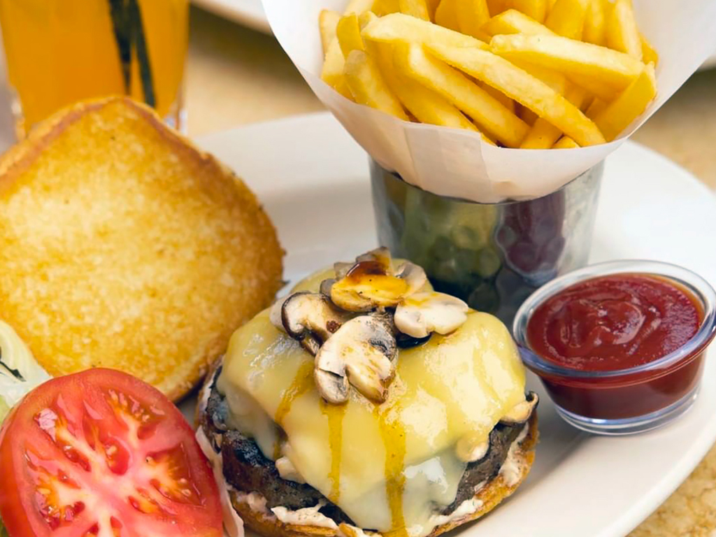 The Cheesecake Factory International Cuisine The Beach, JBR, Dubai, UAE