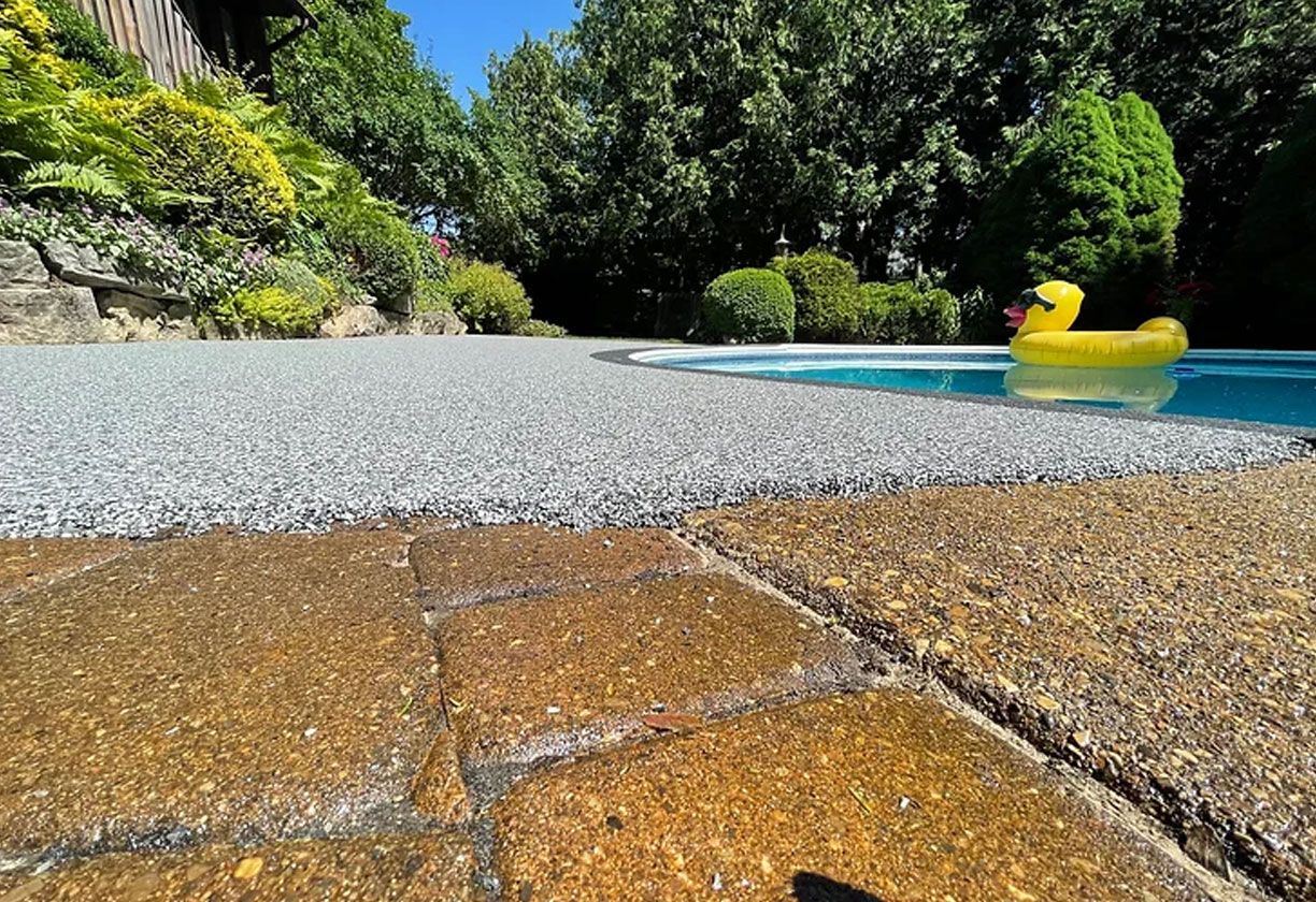 65738b925045b32ab465b74c_Rubber-Pool-Deck-Surfacing-06.jpg