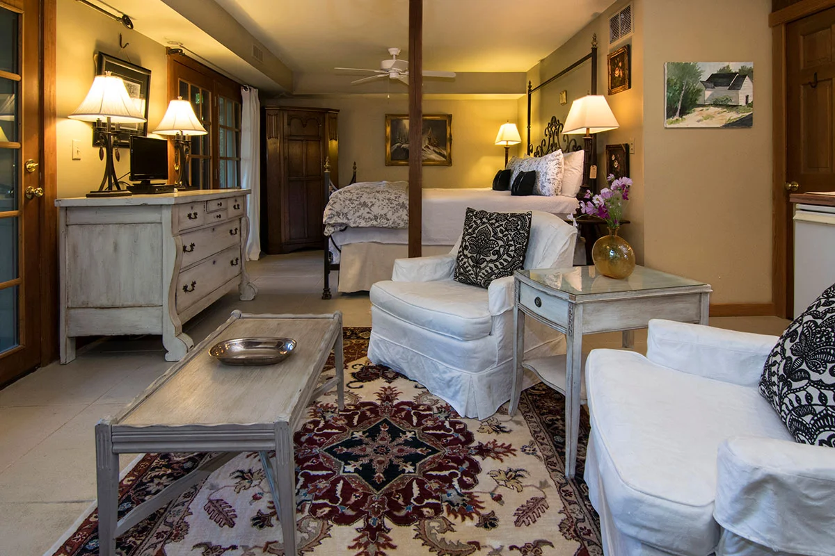 Hemlock Hill Cottage Cozy Lakefront Getaway in Cashiers, NC