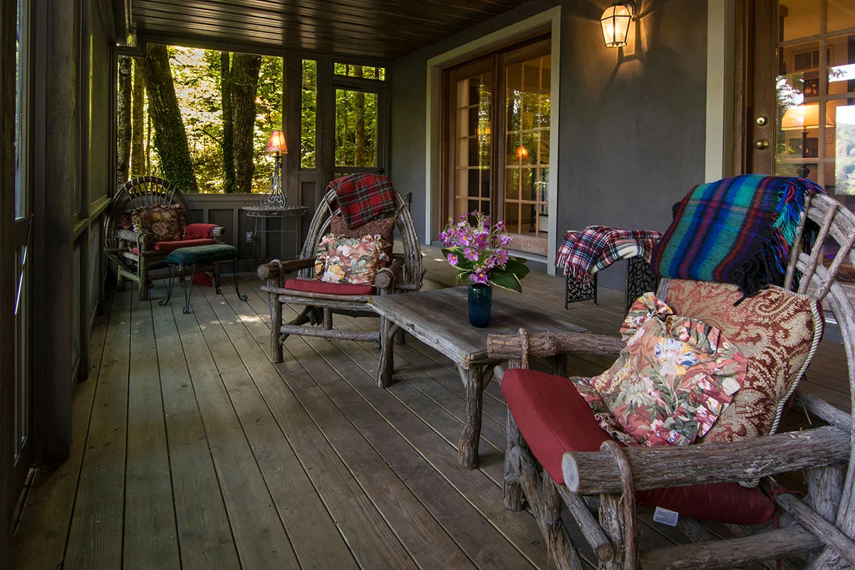 Hemlock Hill Cottage Cozy Lakefront Getaway in Cashiers, NC