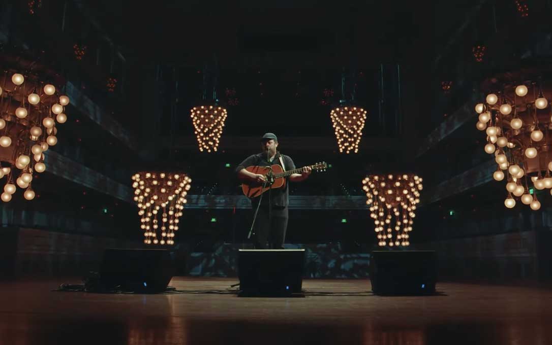 Red Station Wagon | From ONE, To TENN.