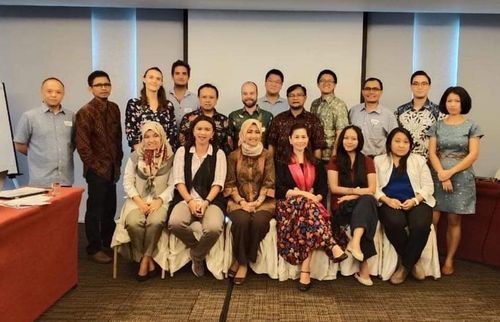 Our mission is to assist local and global companies in achieving measurable sustainability goals for a healthy humanity and a prosperous planet.