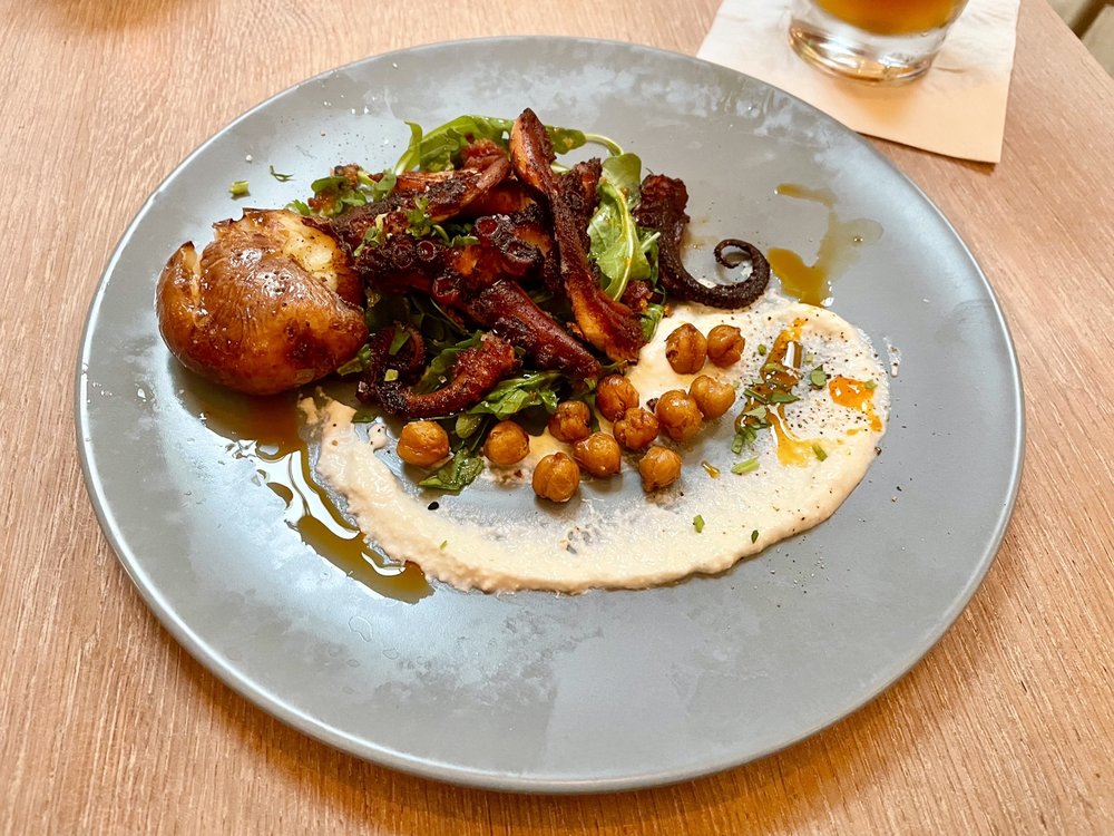 30 BEST Restaurants Jacksonville, FL (Steaks, Seafood, And More!)