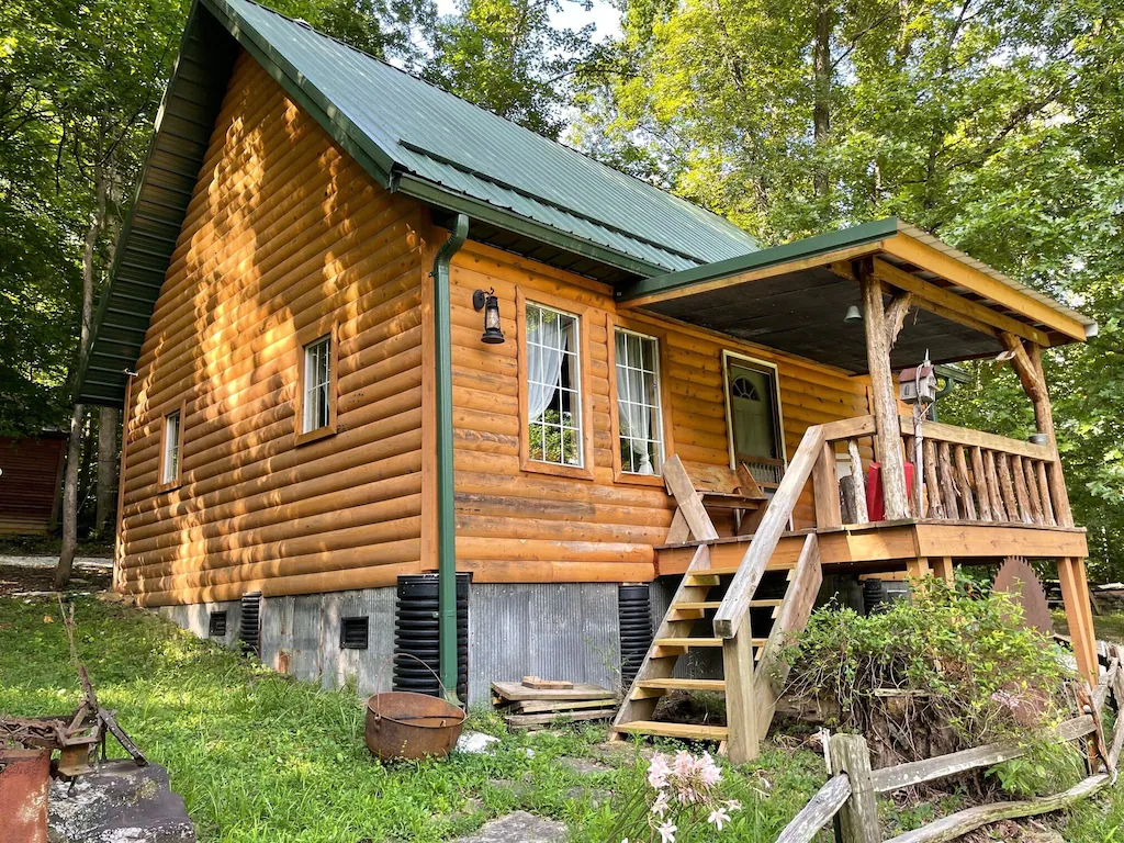 20 Cabin & Treehouse Rentals in Indiana (Warm & Whimsical!)