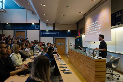 Photograph of Bruno Skvorc speaking at Investment Academy at faculty of economy in Zagreb