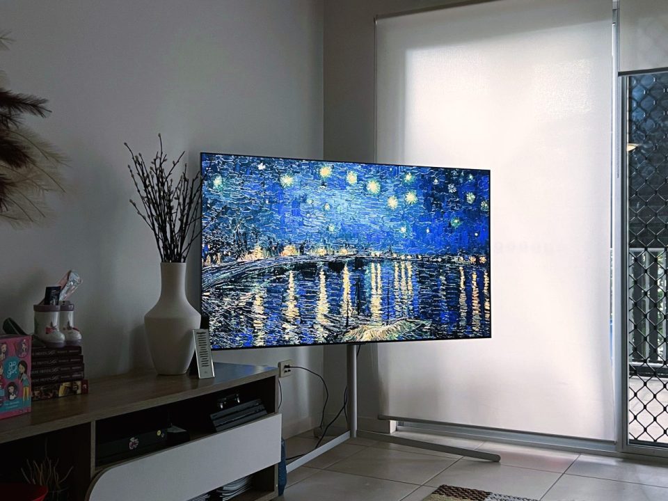 LG G2 OLED Evo Gallery TV - Art Mode