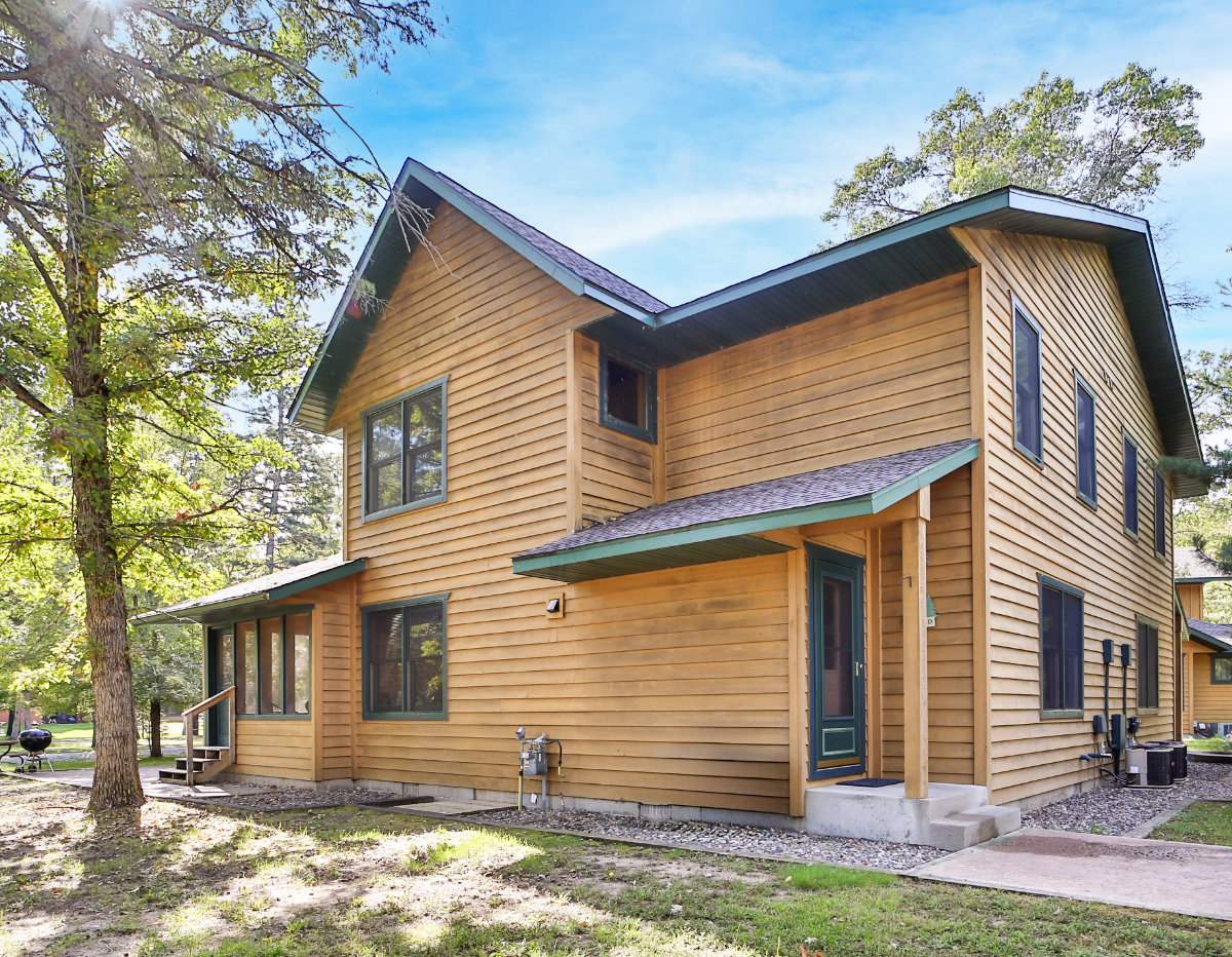 Unit 21 “Island” Lakeview Home Clamshell Beach Resort