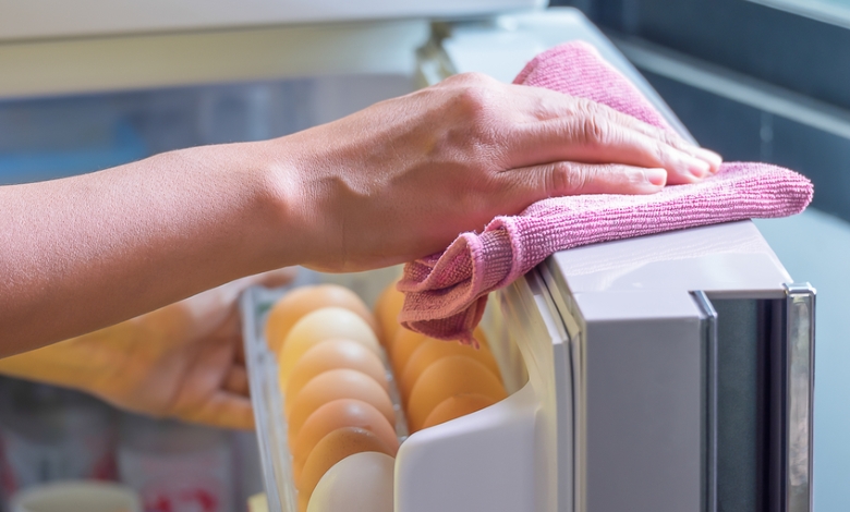 Wie Oft Sollte Ein Kühlschrank In Der Stunde Anspringen Hygiene in der Küche Tipps für einen sauberen Kühlschrank, Herd und