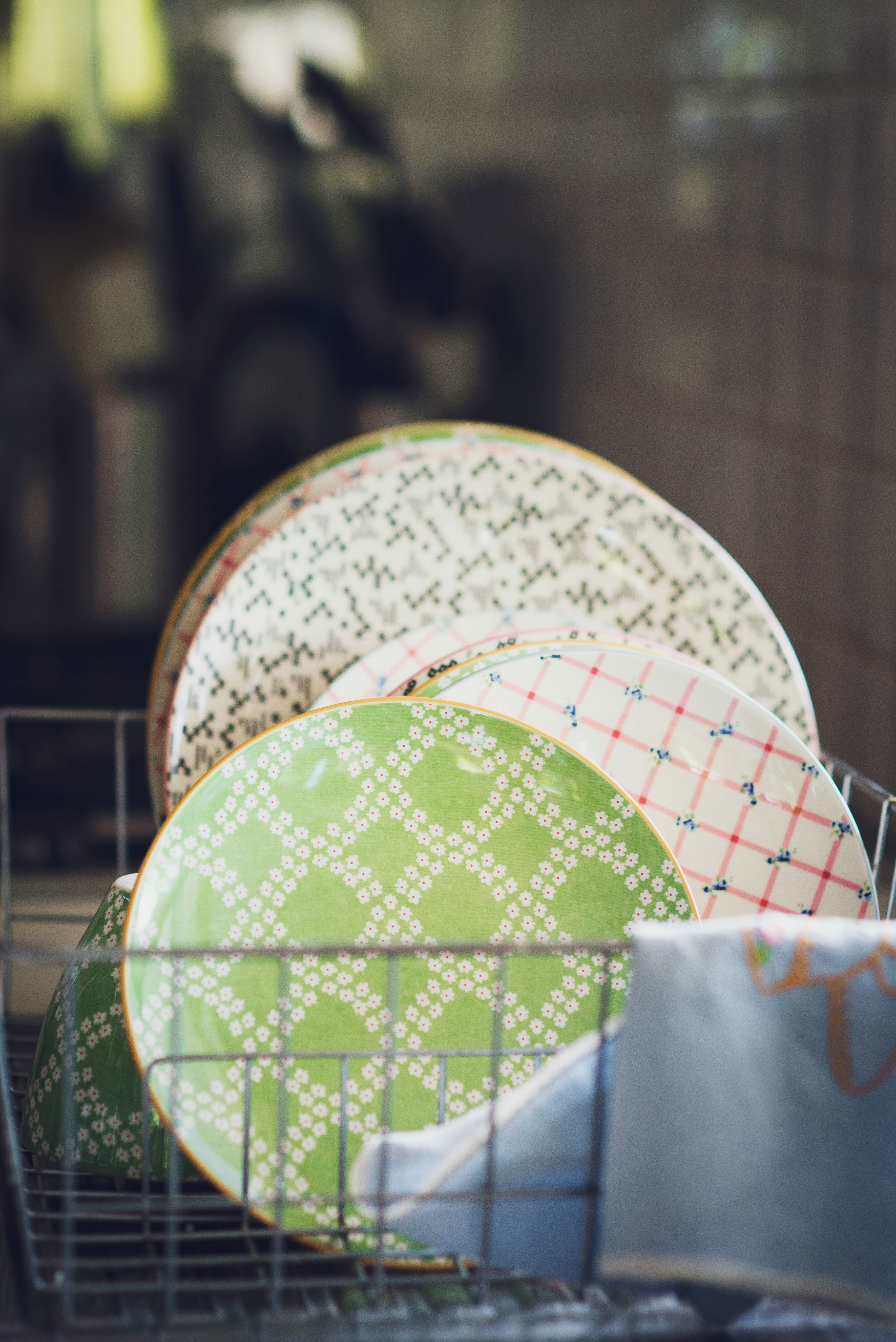 plates on rack