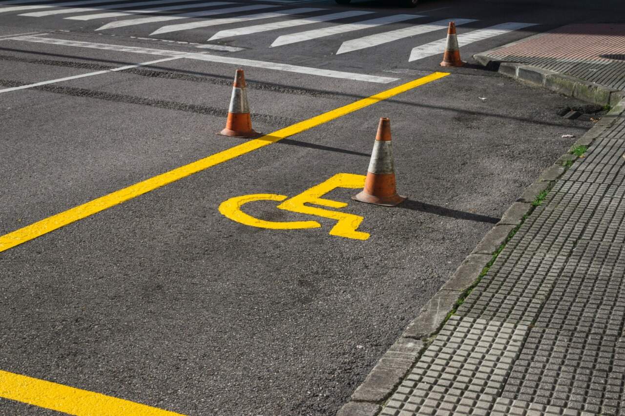 Road Marking Qatar Line markings